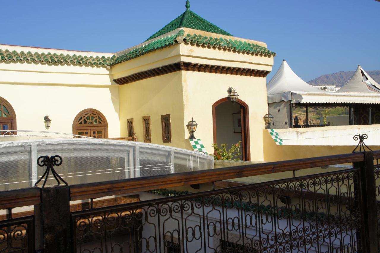 Riad Les Remparts De Fès Exterior foto